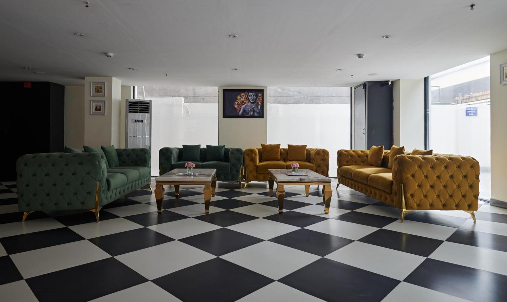 Deventure Sarovar Portico Patel Nagar ニューデリー エクステリア 写真