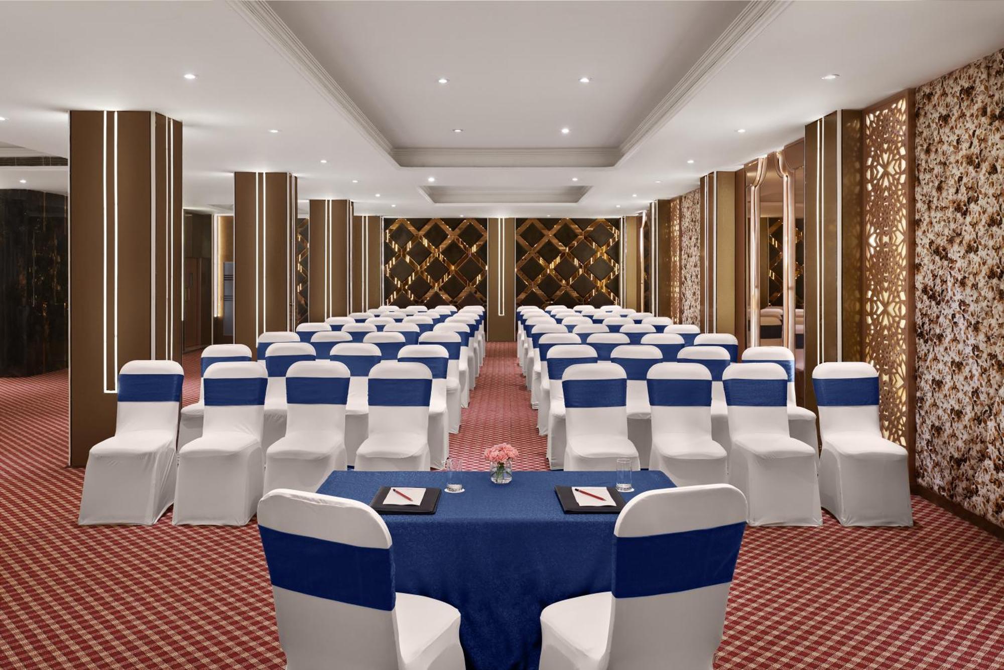 Deventure Sarovar Portico Patel Nagar ニューデリー エクステリア 写真