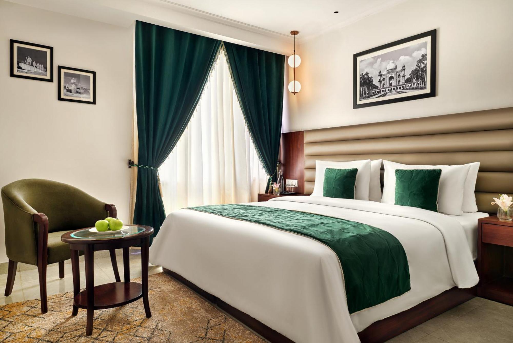 Deventure Sarovar Portico Patel Nagar ニューデリー エクステリア 写真