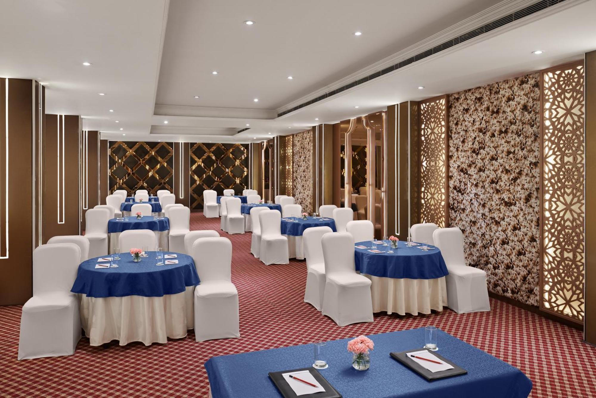 Deventure Sarovar Portico Patel Nagar ニューデリー エクステリア 写真