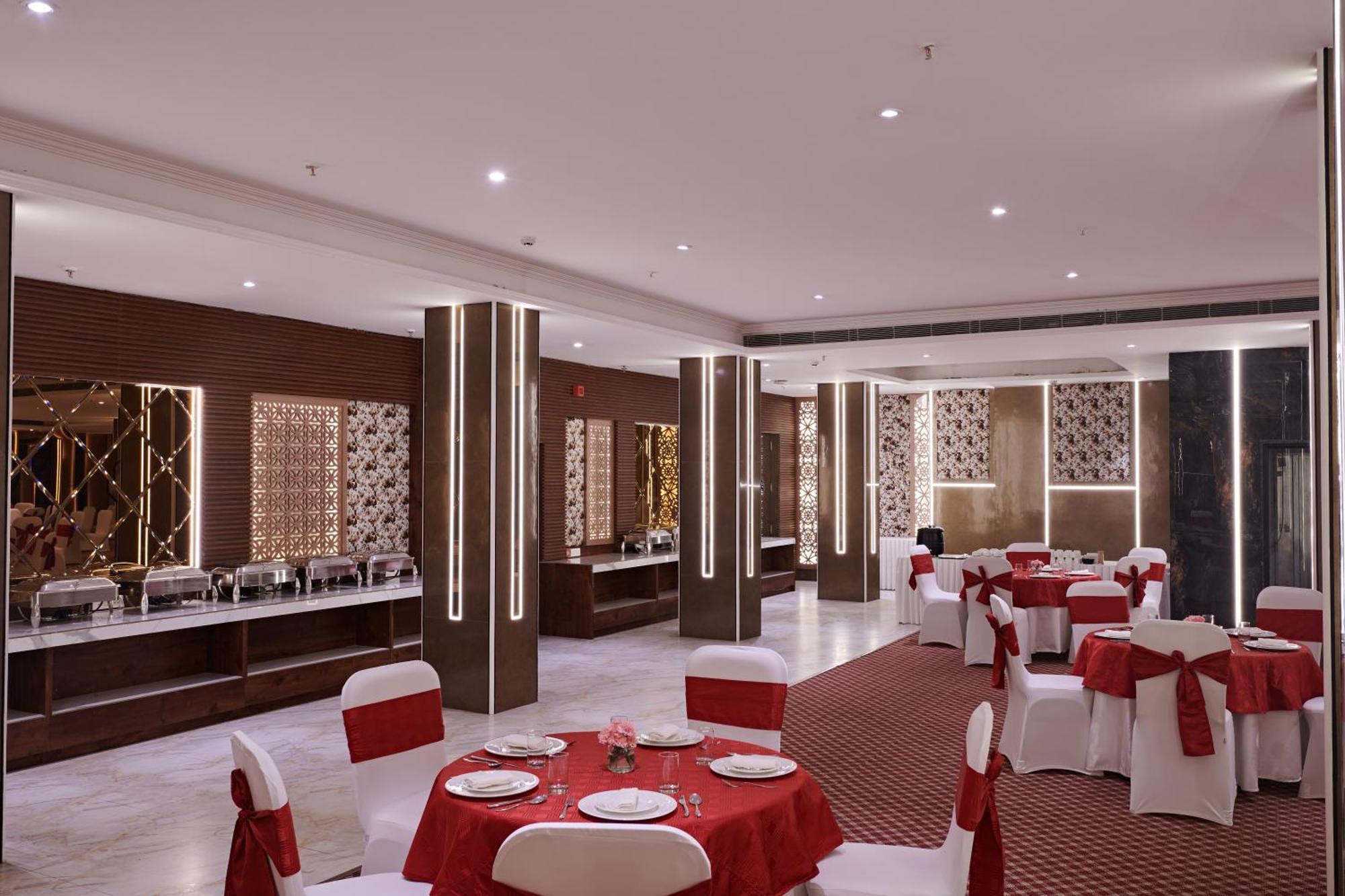 Deventure Sarovar Portico Patel Nagar ニューデリー エクステリア 写真